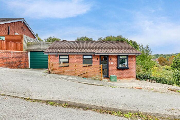 2 Bedroom Detached Bungalow For Sale In Fairmead Close, Mapperley, Nottinghamshire, NG3