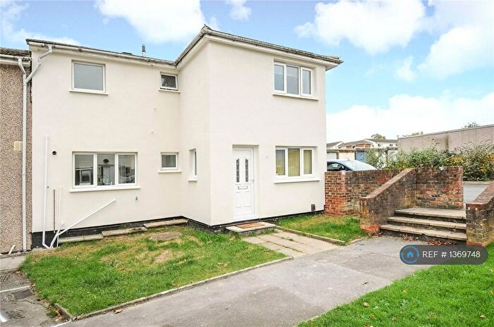 4 Bedroom End Of Terrace House To Rent In Wroxham, Bracknell, RG12