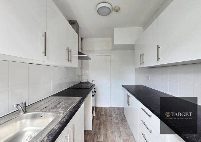 3 Bedroom Terraced House To Rent In Park Lane, N17