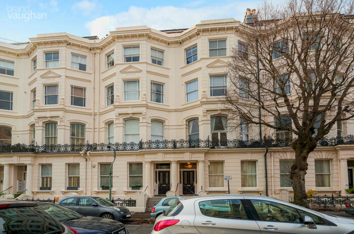 2 Bedroom Flat To Rent In Palmeira Avenue, Hove, BN3