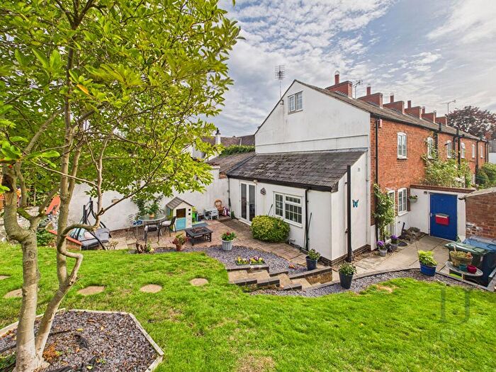 2 Bedroom End Of Terrace House For Sale In Widdowsons Row, Ruddington, NG11