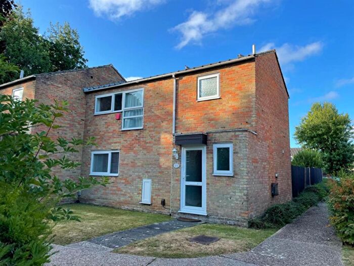 3 Bedroom End Of Terrace House For Sale In Ayelands, New Ash Green, DA3