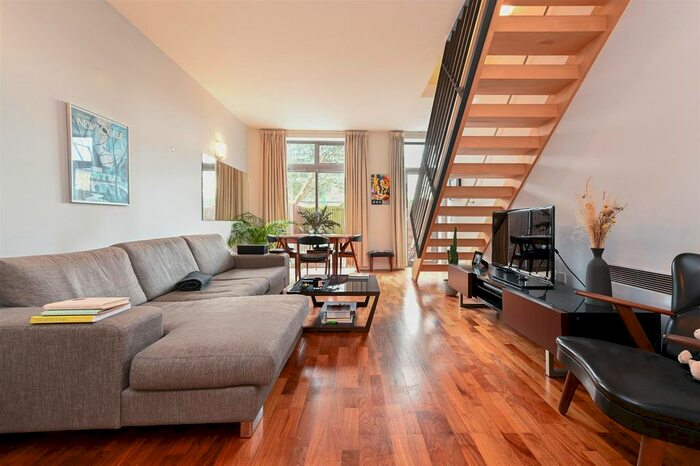 2 Bedroom Flat To Rent In Piano Lane, Carysfort Road, London N16