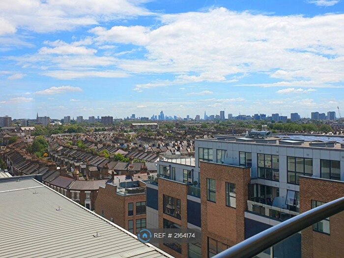 2 Bedroom Flat To Rent In Banister Road, London, W10