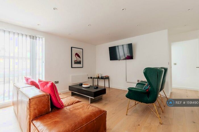 2 Bedroom Flat To Rent In Charlecote, Bath, BA1