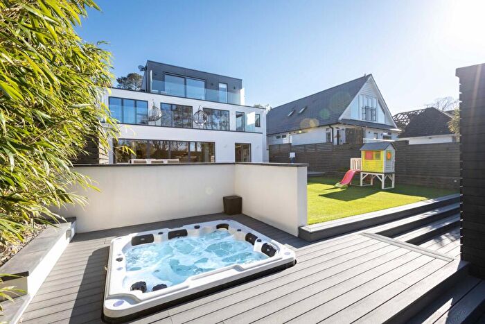5 Bedroom Detached House For Sale In Elgin Road, Lilliput, BH14