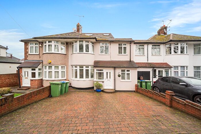 5 Bedroom Semi Detached House For Sale In Hurst Road, Bexley, Kent, DA5