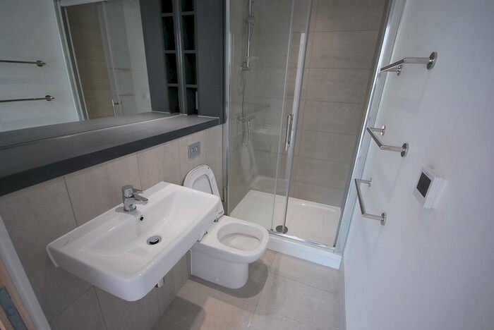 2 Bedroom Apartment To Rent In City Road, Hulme, Manchester, M15