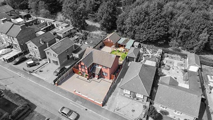 3 Bedroom Detached House For Sale In Springwood Street, Temple Normanton, S42