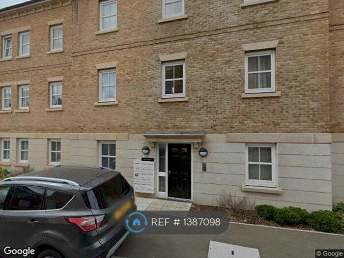 2 Bedroom Flat To Rent In Opal Court, Erith, DA8