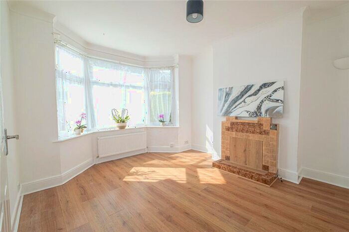 3 Bedroom Terraced House To Rent In Babington Road, Hendon, London, NW4