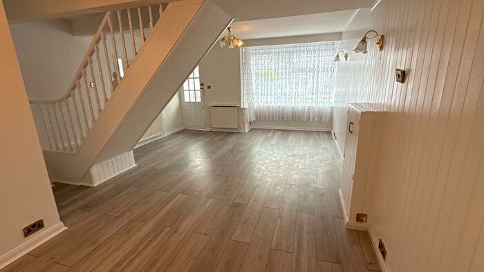 2 Bedroom Terraced House To Rent In Bedroom House For Rent London, N9