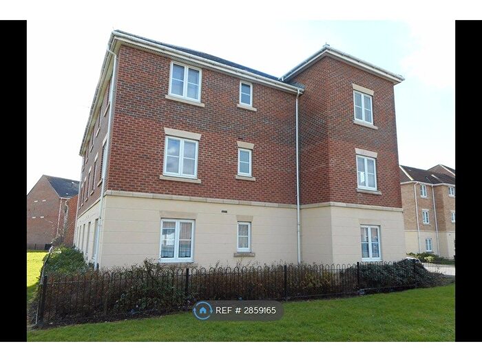 2 Bedroom Flat To Rent In Oakley Park, Swindon, SN3