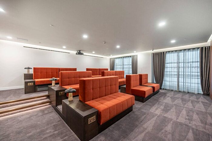 2 Bedroom Flat For Sale In The Exchange Watford, Watford, WD24