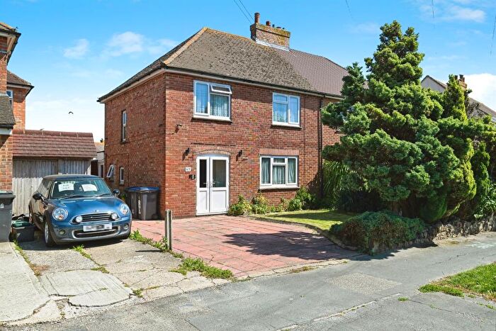 3 Bedroom Semi-Detached House For Sale In St. Barts Road, Sandwich, CT13