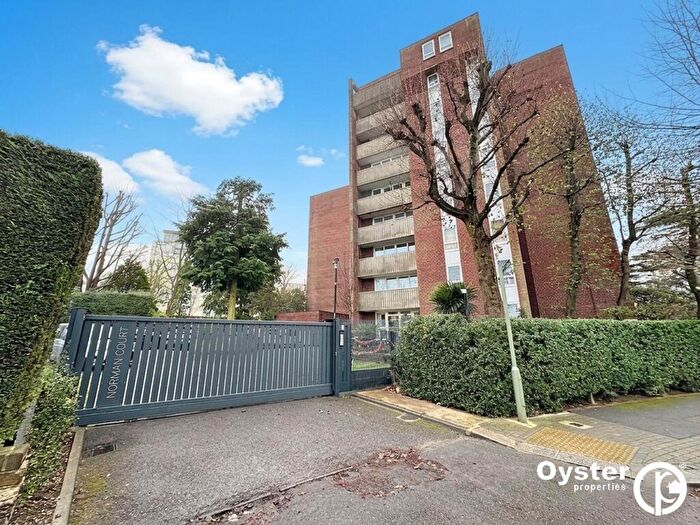 2 Bedroom Flat To Rent In Nether Street, Norman Court Nether Street, N3