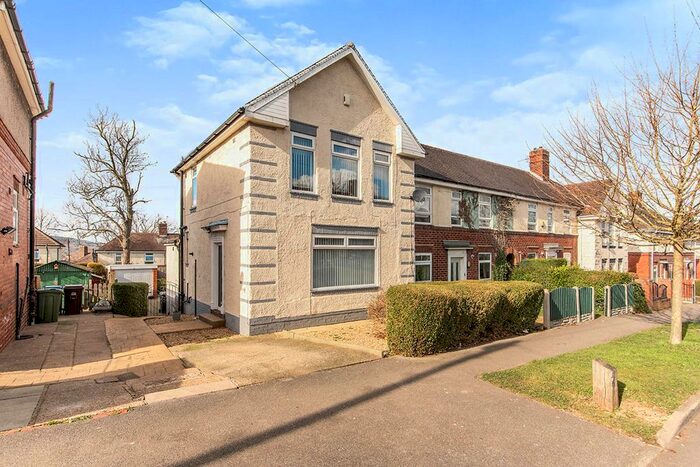 3 Bedroom End Of Terrace House To Rent In Gregg House Crescent, Sheffield, South Yorkshire, S5