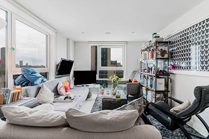 2 Bedroom Flat For Sale In Anchor House, St George Wharf, Vauxhall, London, SW8