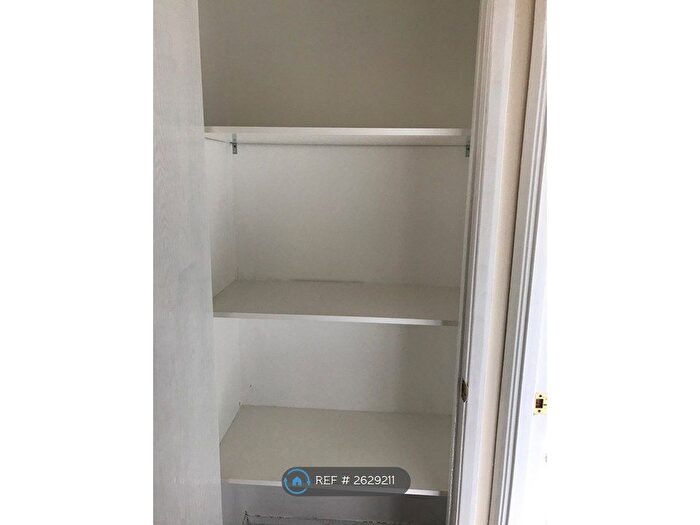 1 Bedroom Terraced House To Rent In Gale Close, Hampton, TW12