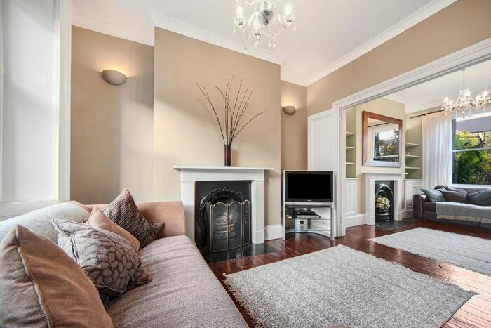 3 Bedroom Terraced House To Rent In Greenwich South Street, London, SE10