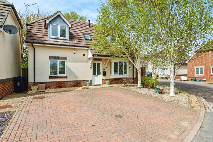3 Bedroom Detached House For Sale In Saxon Close, Poole, Dorset, BH15