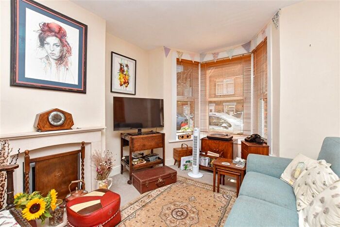 3 Bedroom Terraced House For Sale In Kingsnorth Road, Faversham, Kent, ME13