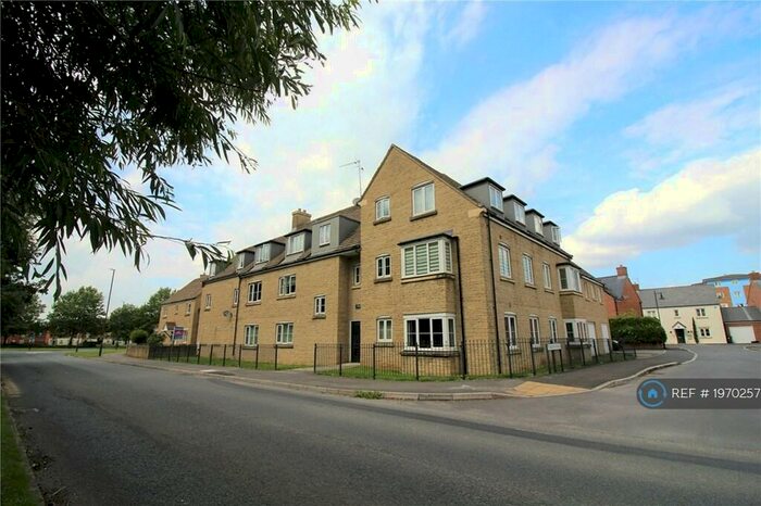 2 Bedroom Flat To Rent In Gault House, Swindon, SN25