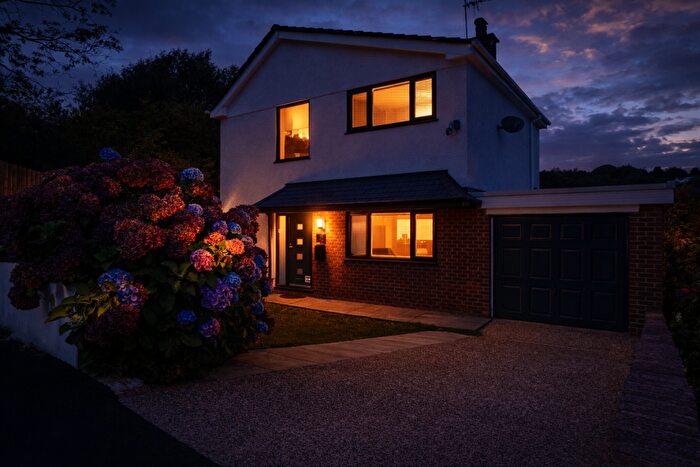 3 Bedroom Detached House For Sale In Southerndown Avenue, Mayals, Swansea, SA3