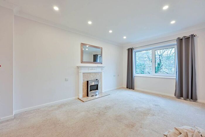 1 Bedroom Flat For Sale In York Road, Guildford, GU1