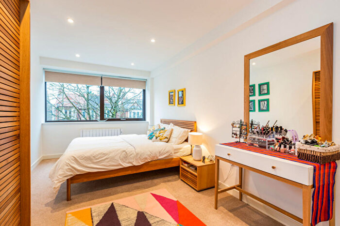 2 Bedroom Apartment To Rent In Barclay House, Summertown, OX2