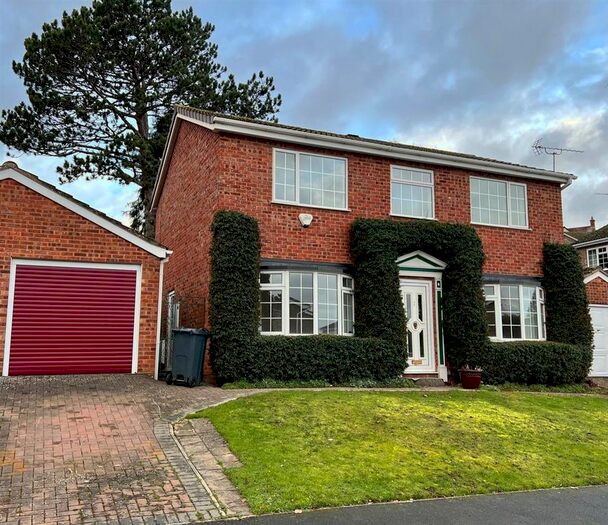 4 Bedroom Detached House To Rent In Tennyson Drive, Malvern, WR14