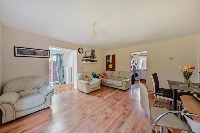 2 Bedroom Maisonette To Rent In Medill Close, Woodcote, RG8