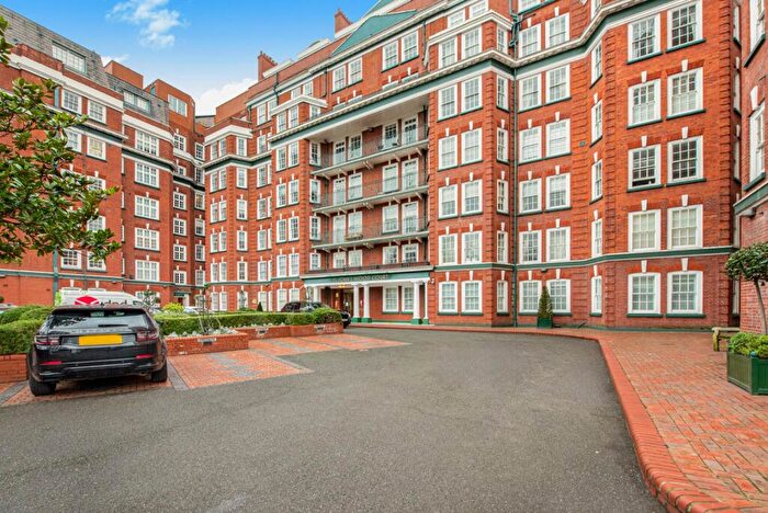 1 Bedroom Flat For Sale In St. John's Wood Court, St. John's Wood Road, NW8