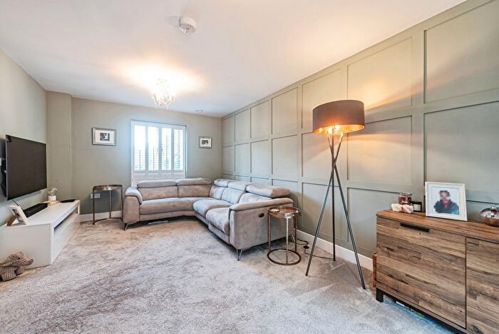 3 Bedroom Detached House For Sale In Maida's Way, Aldermaston, Reading, Berkshire, RG7