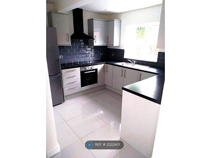 3 Bedroom Semi-Detached House To Rent In Arnold Road, Nottingham, NG5