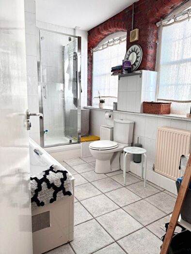 2 Bedroom Flat To Rent In Cornish Place, Cornish Street, Sheffield, S6