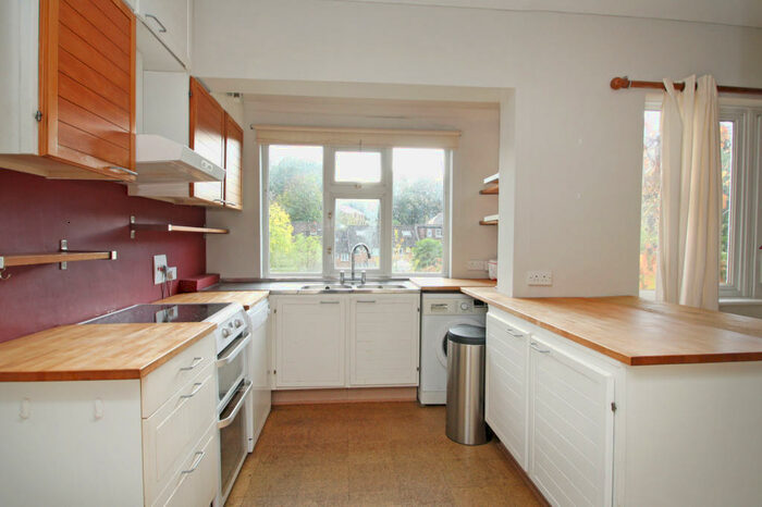 4 Bedroom Semi-Detached House To Rent In Milestone Road, London, SE19