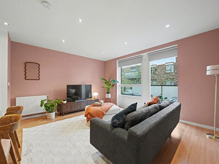 2 Bedroom Flat For Sale In Matcham Court, N8