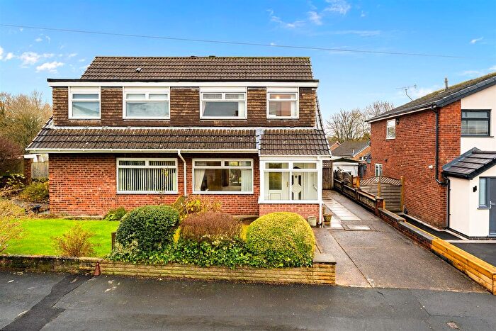 3 Bedroom Semi-Detached House For Sale In Hawthorn Drive, Eccleston, St. Helens, WA10