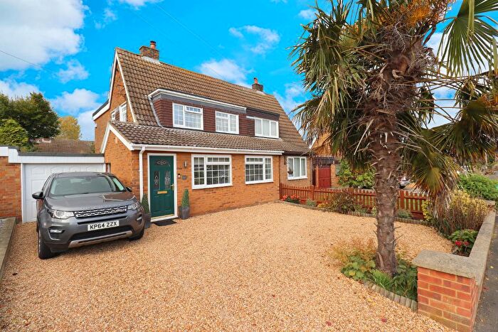 3 Bedroom Semi-Detached House For Sale In Newbury Lane, Silsoe, MK45