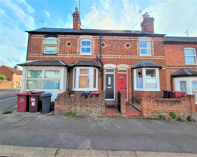 2 Bedroom Terraced House To Rent In Wykeham Road, Reading, RG6