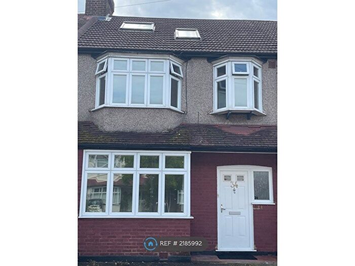 4 Bedroom Terraced House To Rent In Monkleigh Road, Morden, SM4