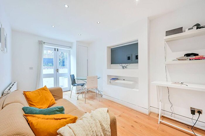 1 Bedroom Flat To Rent In Hammersmith Grove, Hammersmith, London, W6