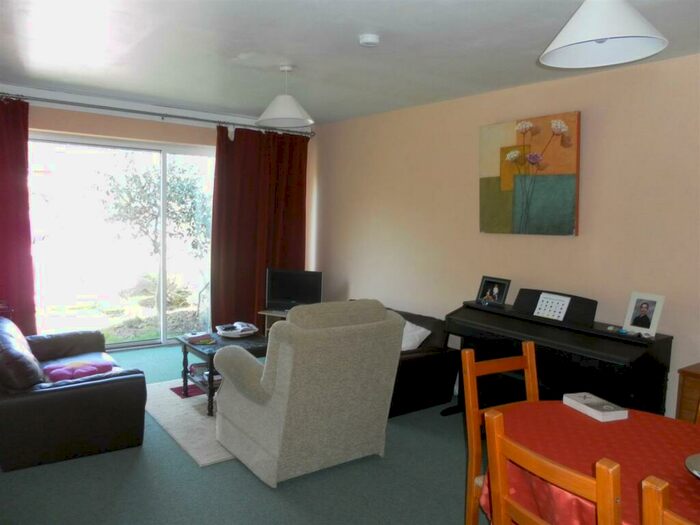 2 Bedroom Flat To Rent In Wellman Croft, Selly Oak, Birmingham, B29