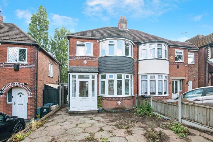 3 Bedroom Semi-Detached House For Sale In Perry Wood Road, Birmingham, B42