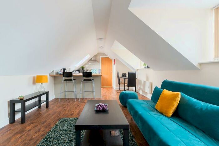 1 Bedroom Flat To Rent In The Green, Solihull, West Midlands, CV7