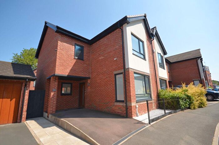 3 Bedroom Semi Detached House For Sale In Atlas Place, Levenshulme, M19