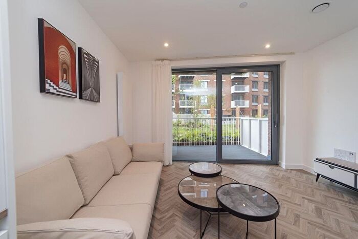 1 Bedroom Flat To Rent In Newnton Close, London, N4