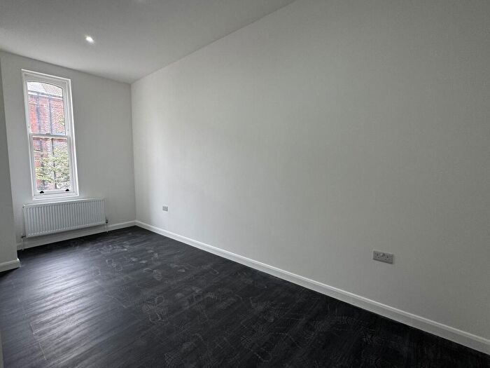 3 Bedroom Flat To Rent In London Road North, Lowestoft, NR32