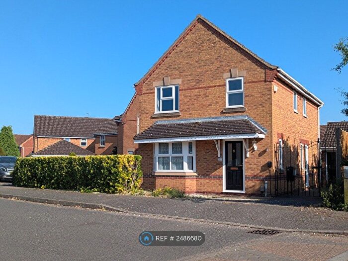 4 Bedroom Detached House To Rent In Marigold Way, Bedford, MK42